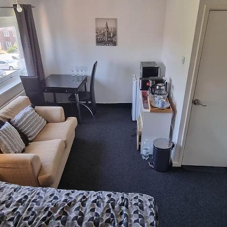 Spacious Room With Kichenet Rotherham Esterno foto