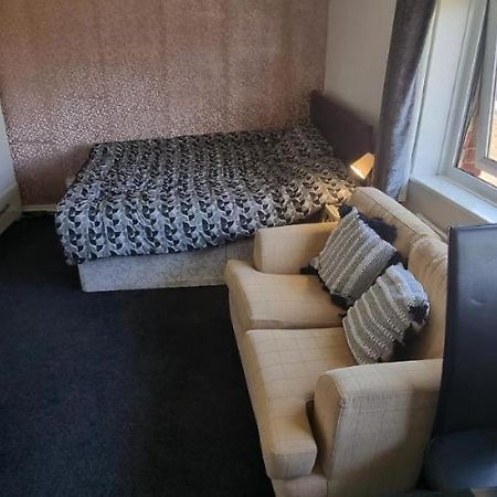Spacious Room With Kichenet Rotherham Esterno foto