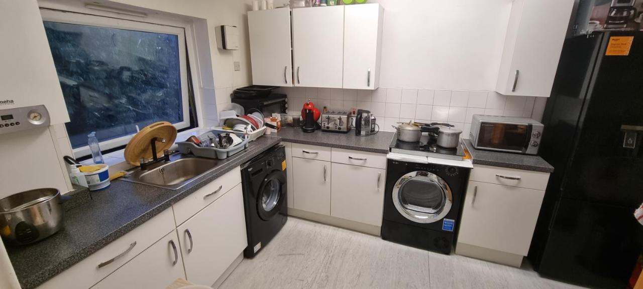 Spacious Room With Kichenet Rotherham Esterno foto